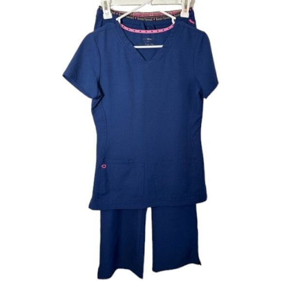 Heart and Soul Women’s Navy XS Scrub Set - Picture 1 of 16